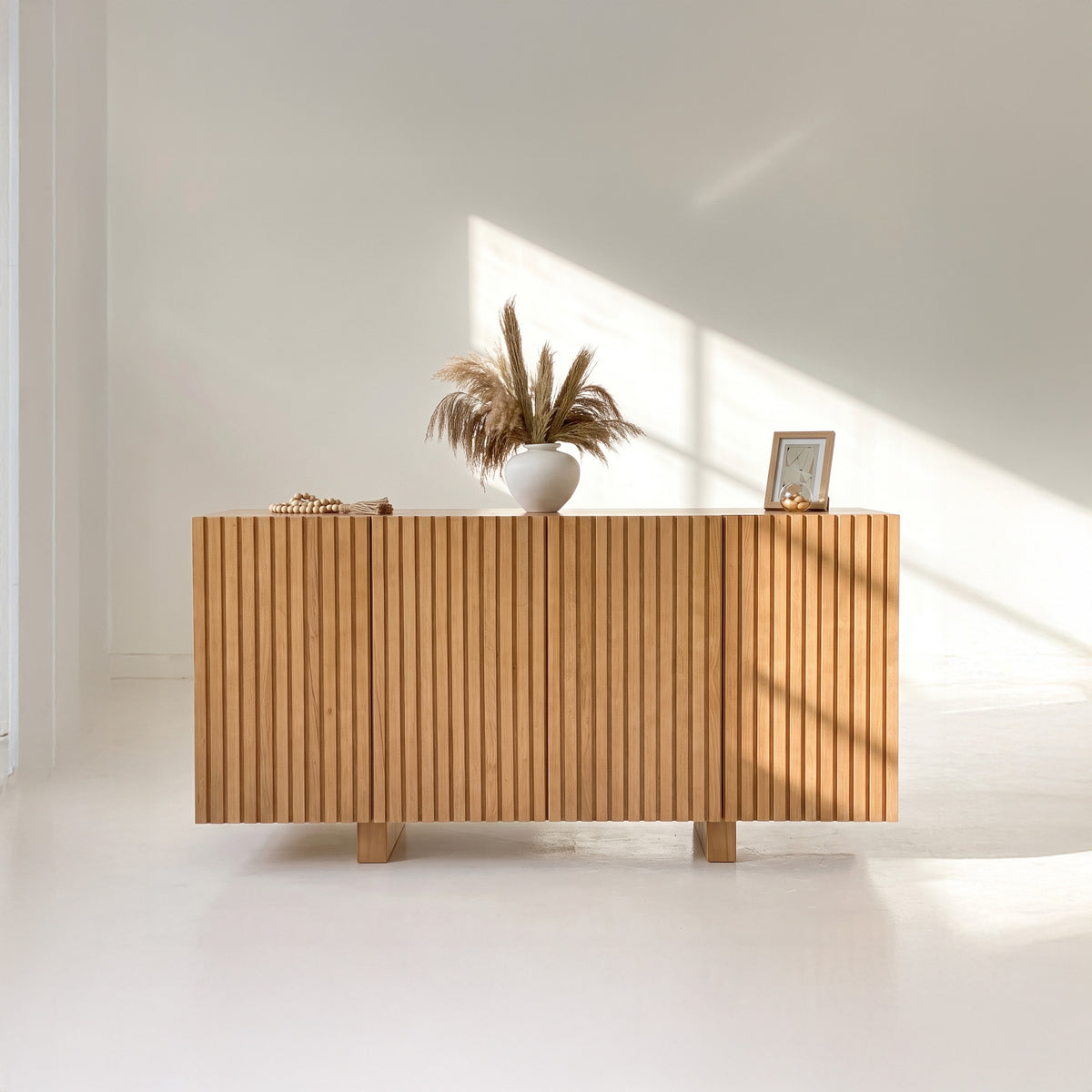 Slatted Buffet