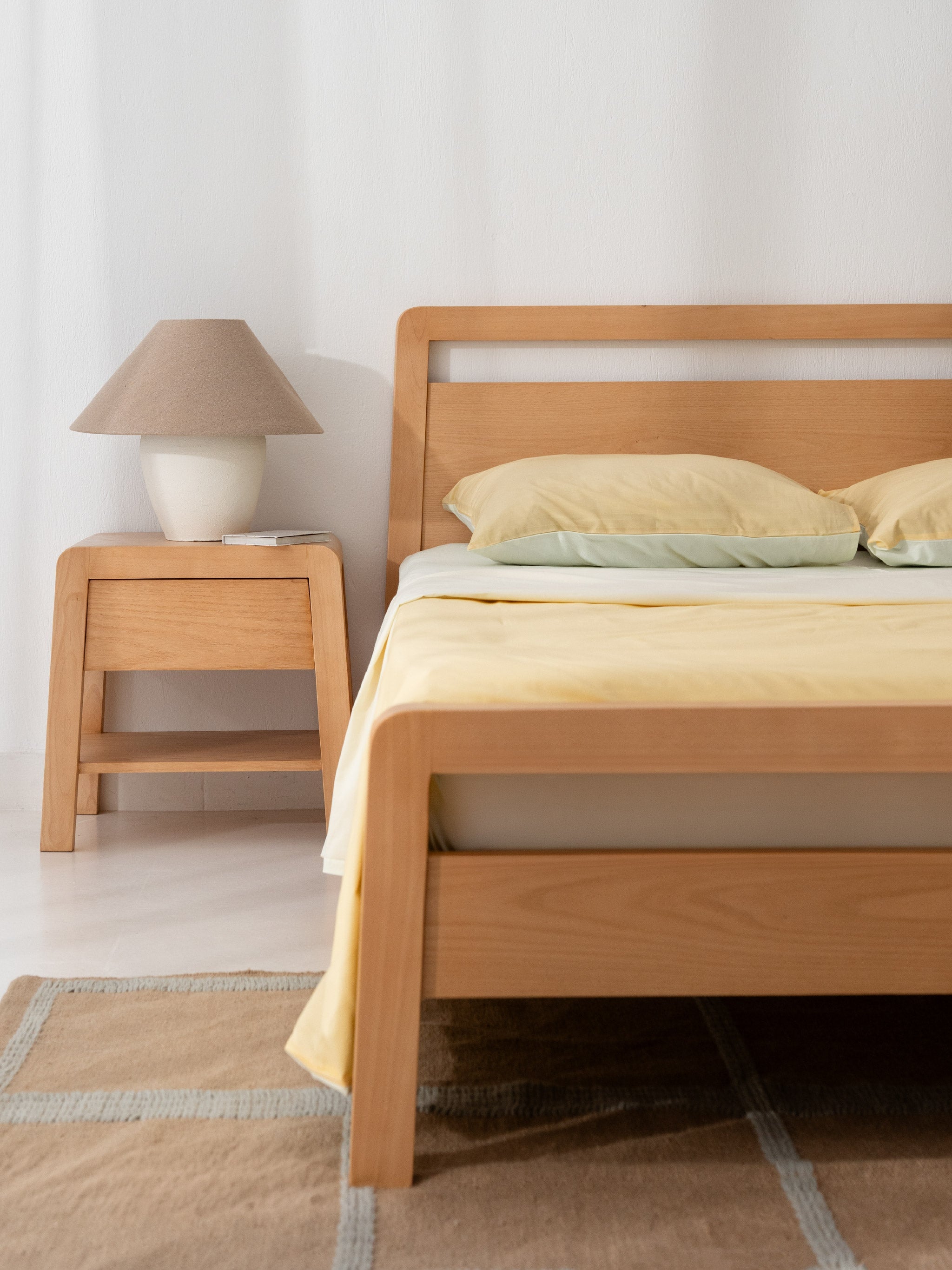 Elion Bed