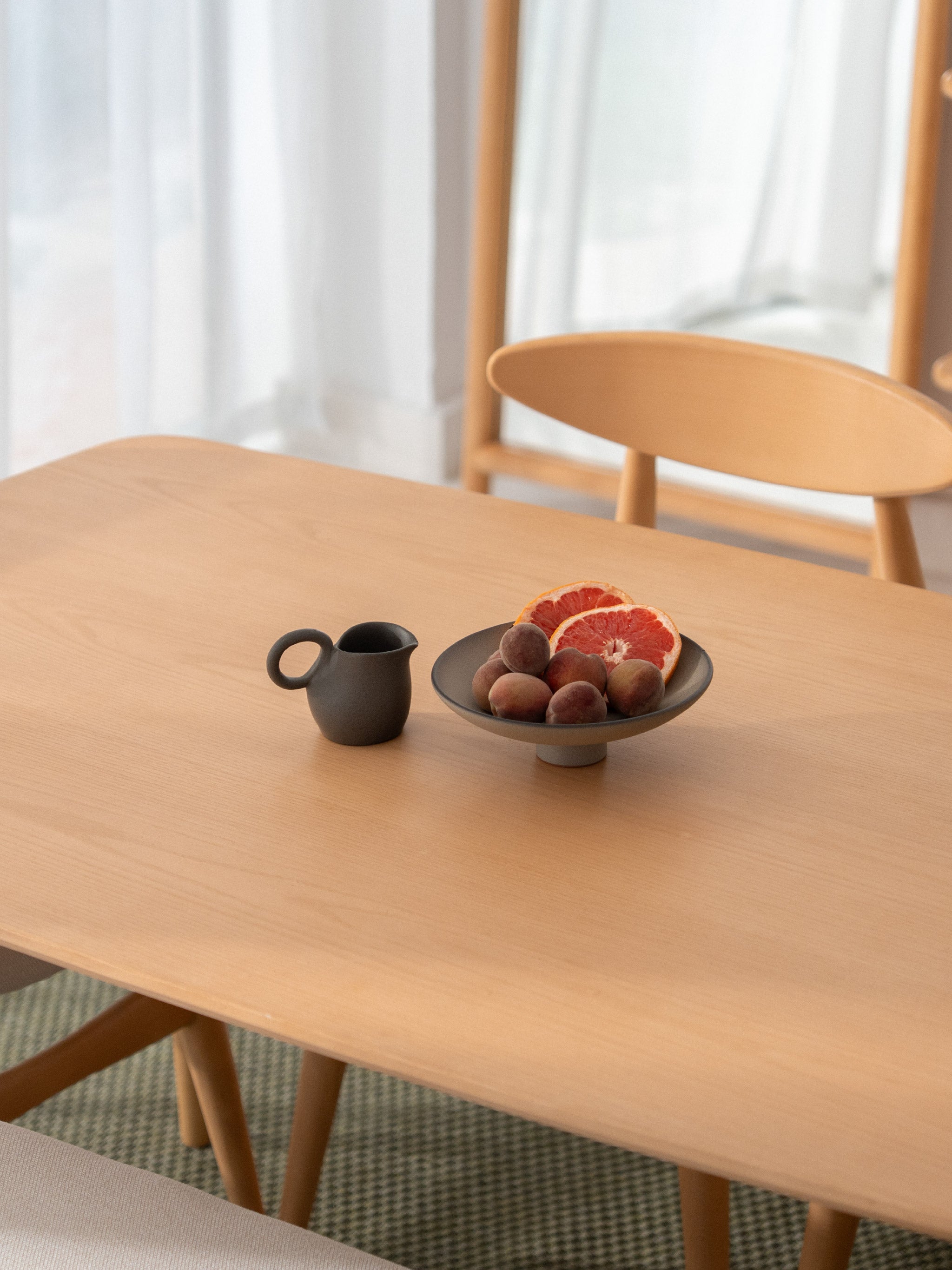 Skara Dining Table