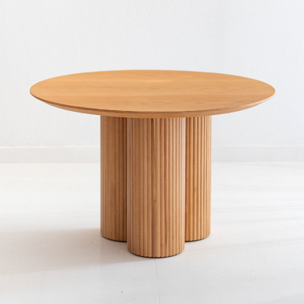 Ayla Round Dining Table