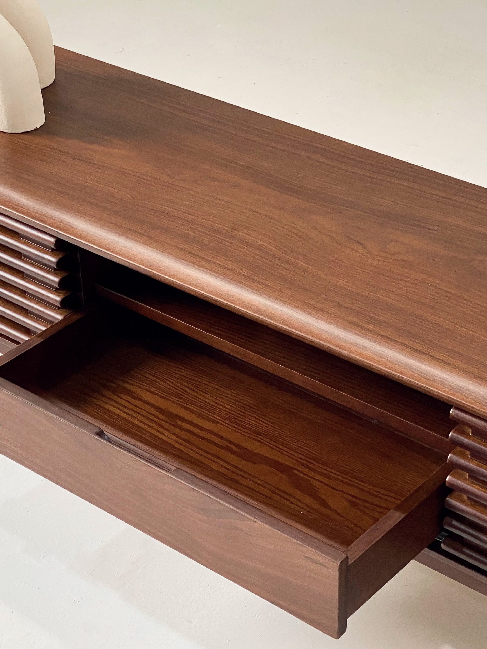 Render TV Unit
