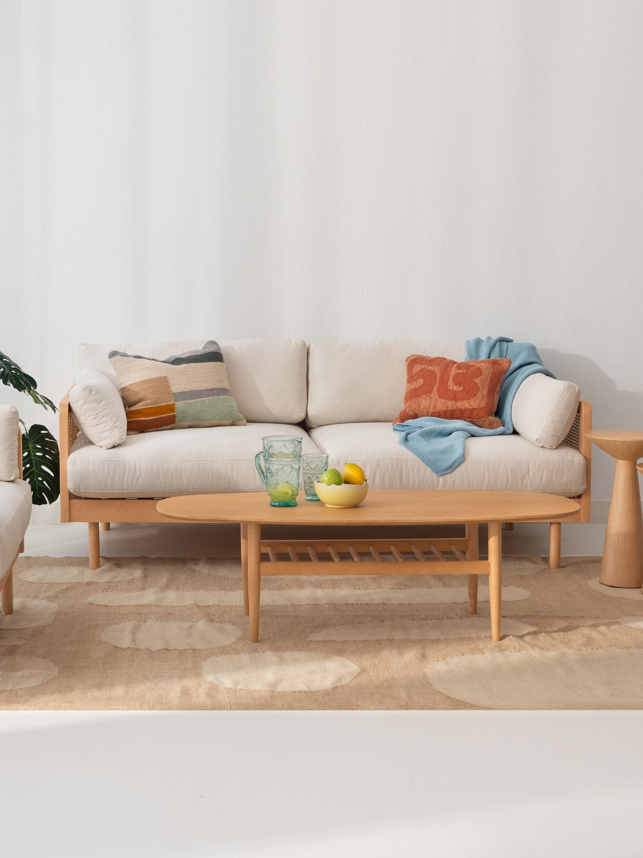 Sofas & Sectionals