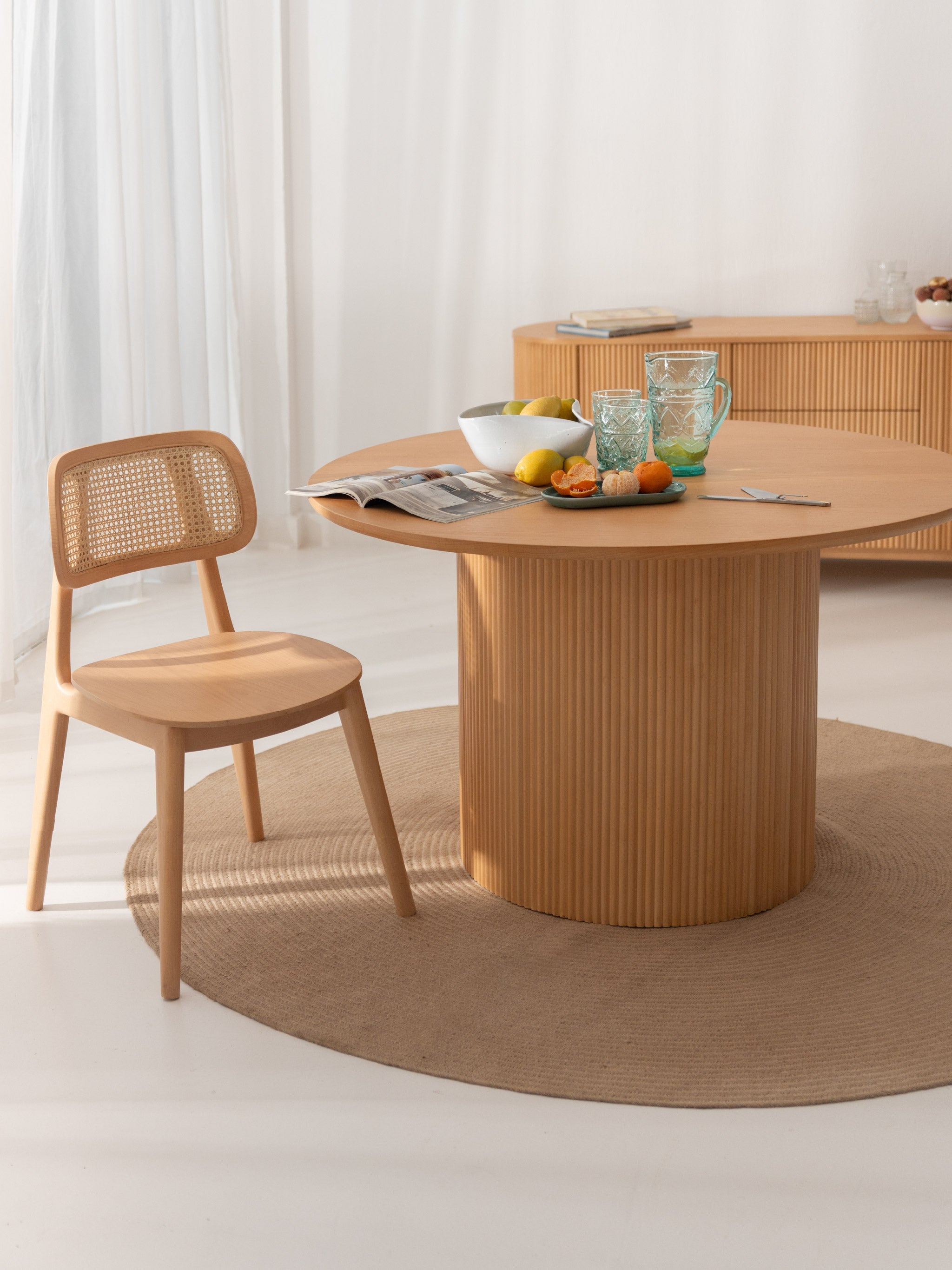 Caligo Round Dining Table
