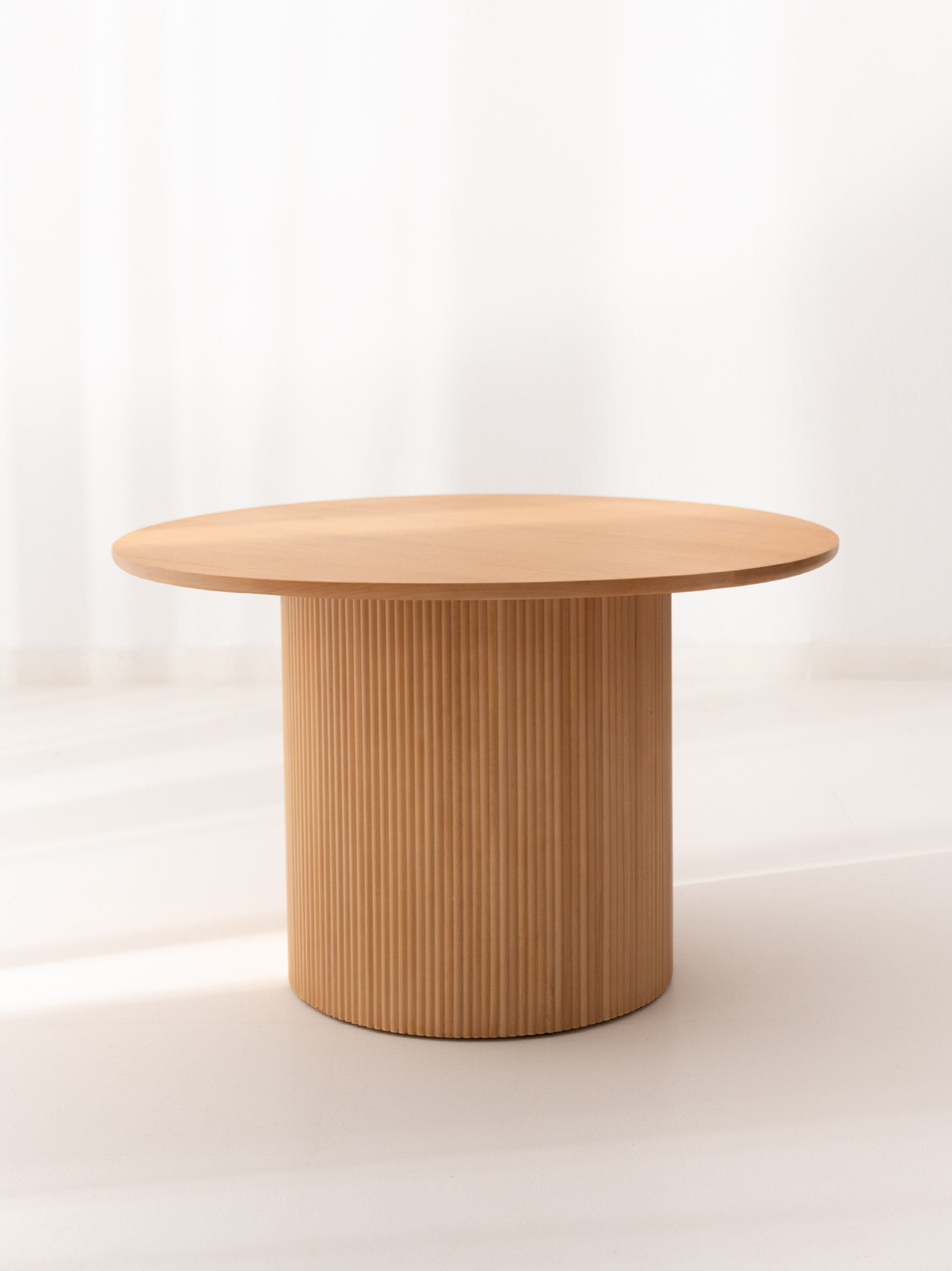 Caligo Round Dining Table
