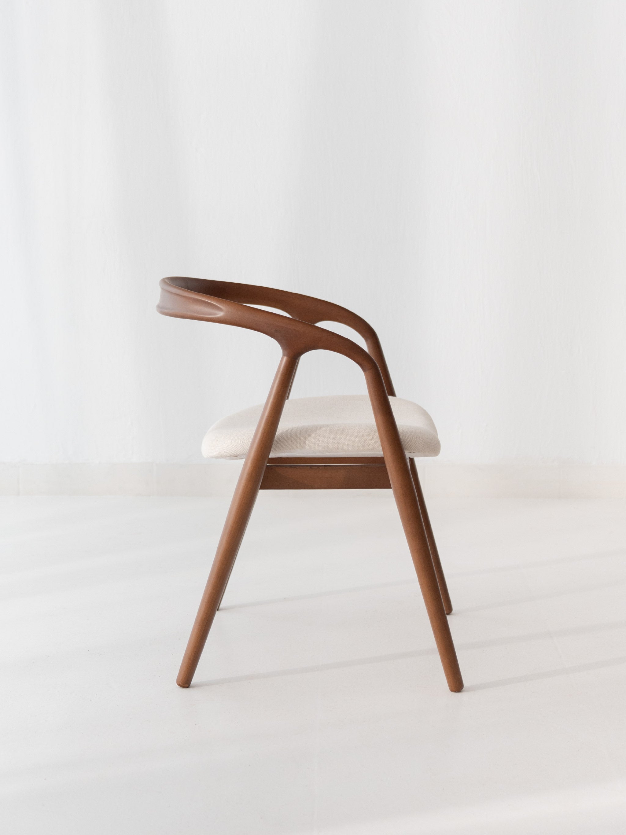 Flow Dining Chair