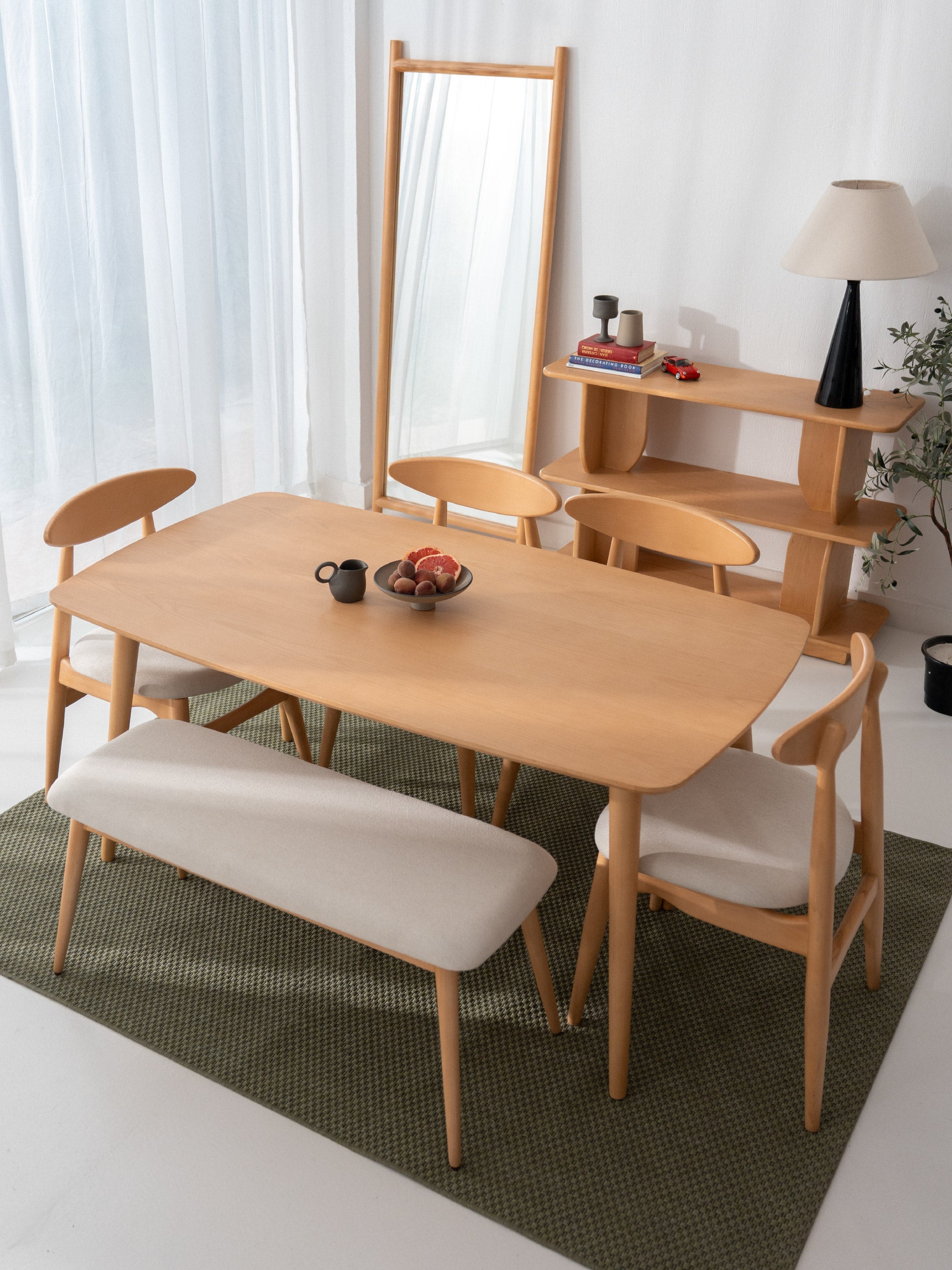 Skara Dining Table