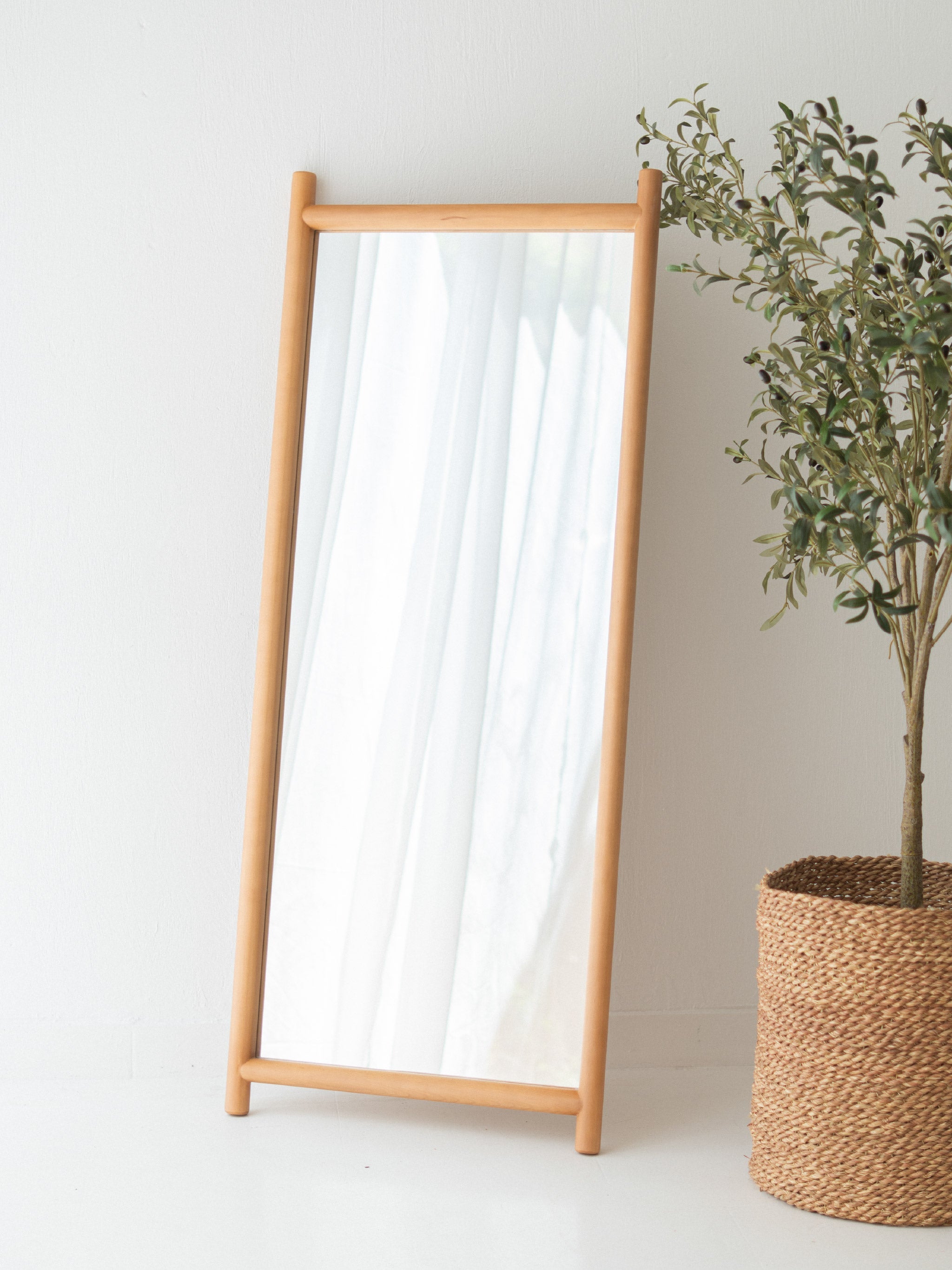 Loren Mirror