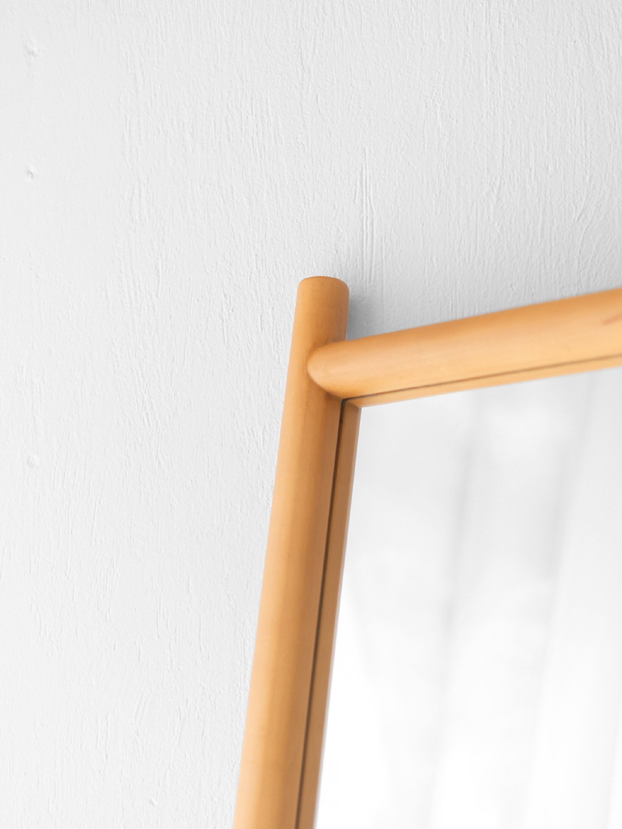 Loren Mirror