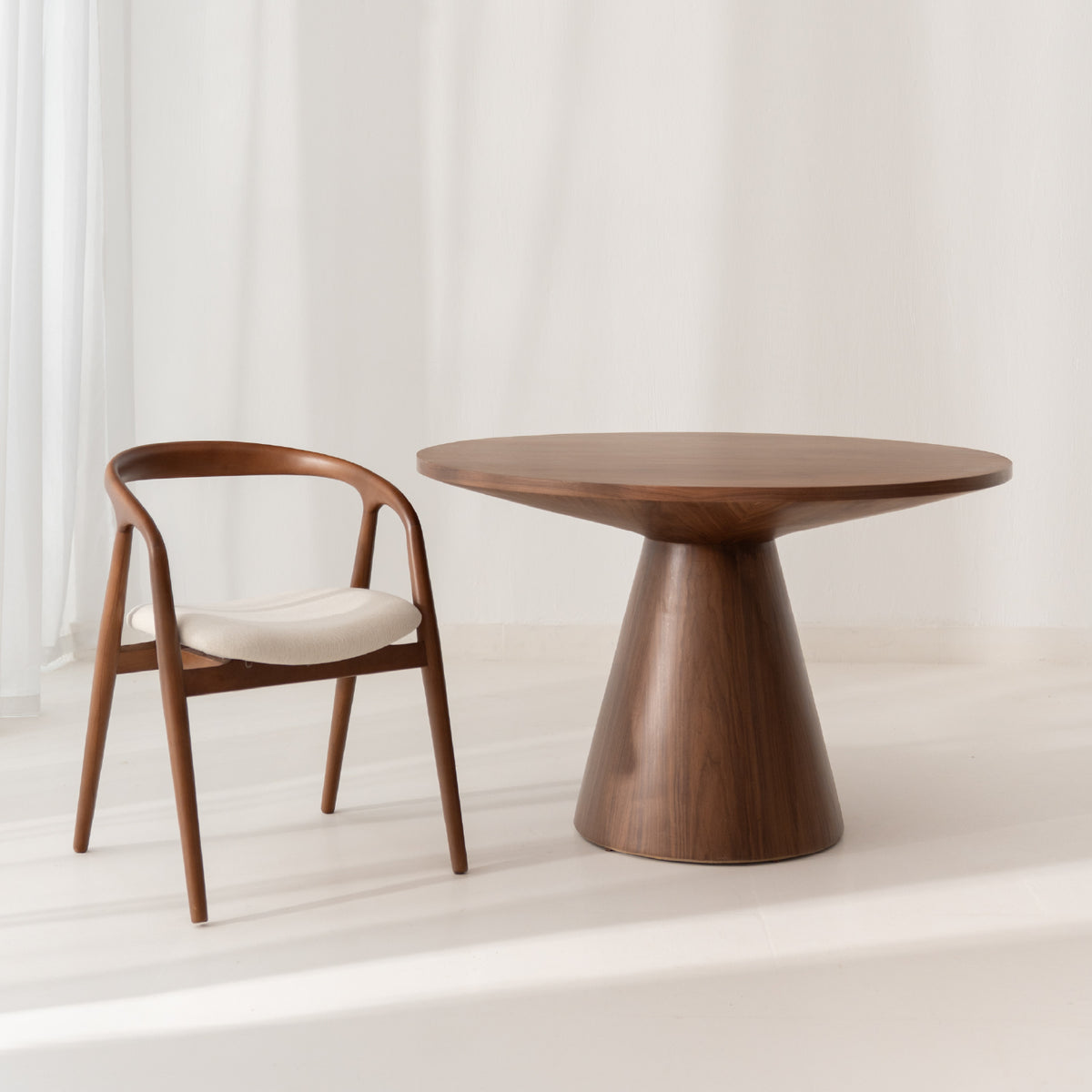 Arden Round Dining Table
