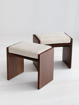 Ravi Stool