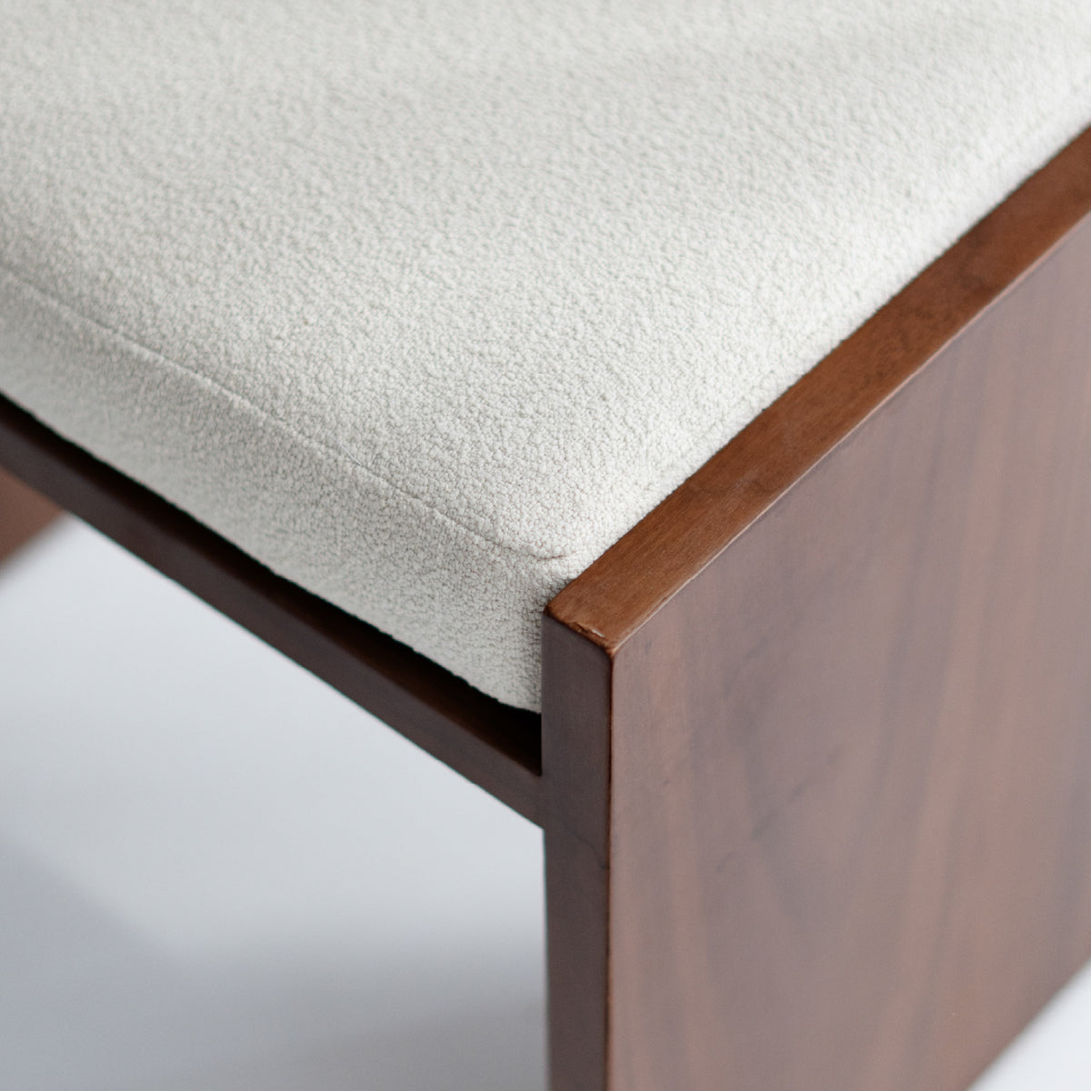 Ravi Stool