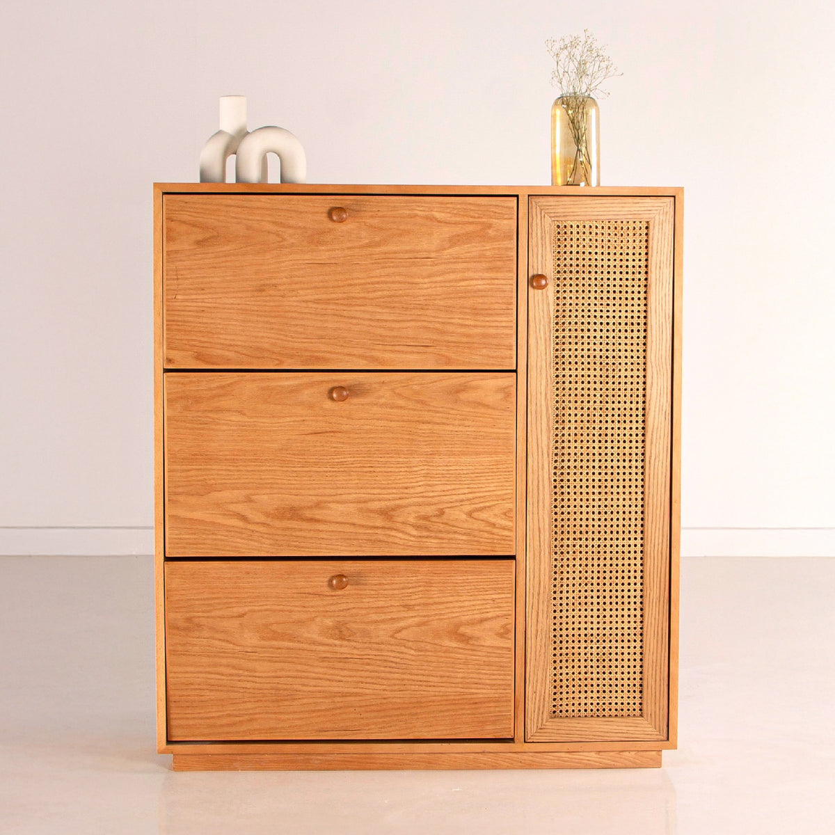 Tipper Shoe Storage