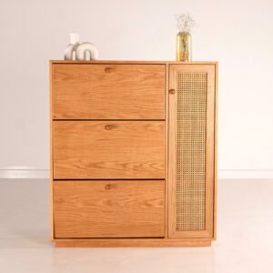 Tipper shoe storage