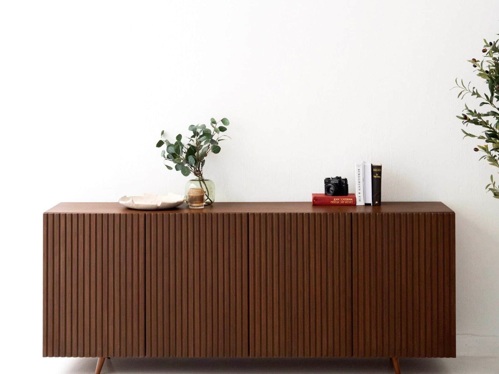 Luxury Keira Buffet walnut sideboard