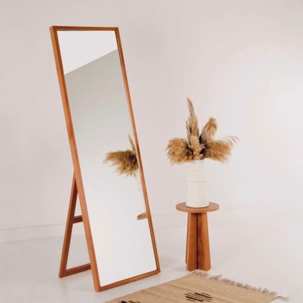 Standing mirror