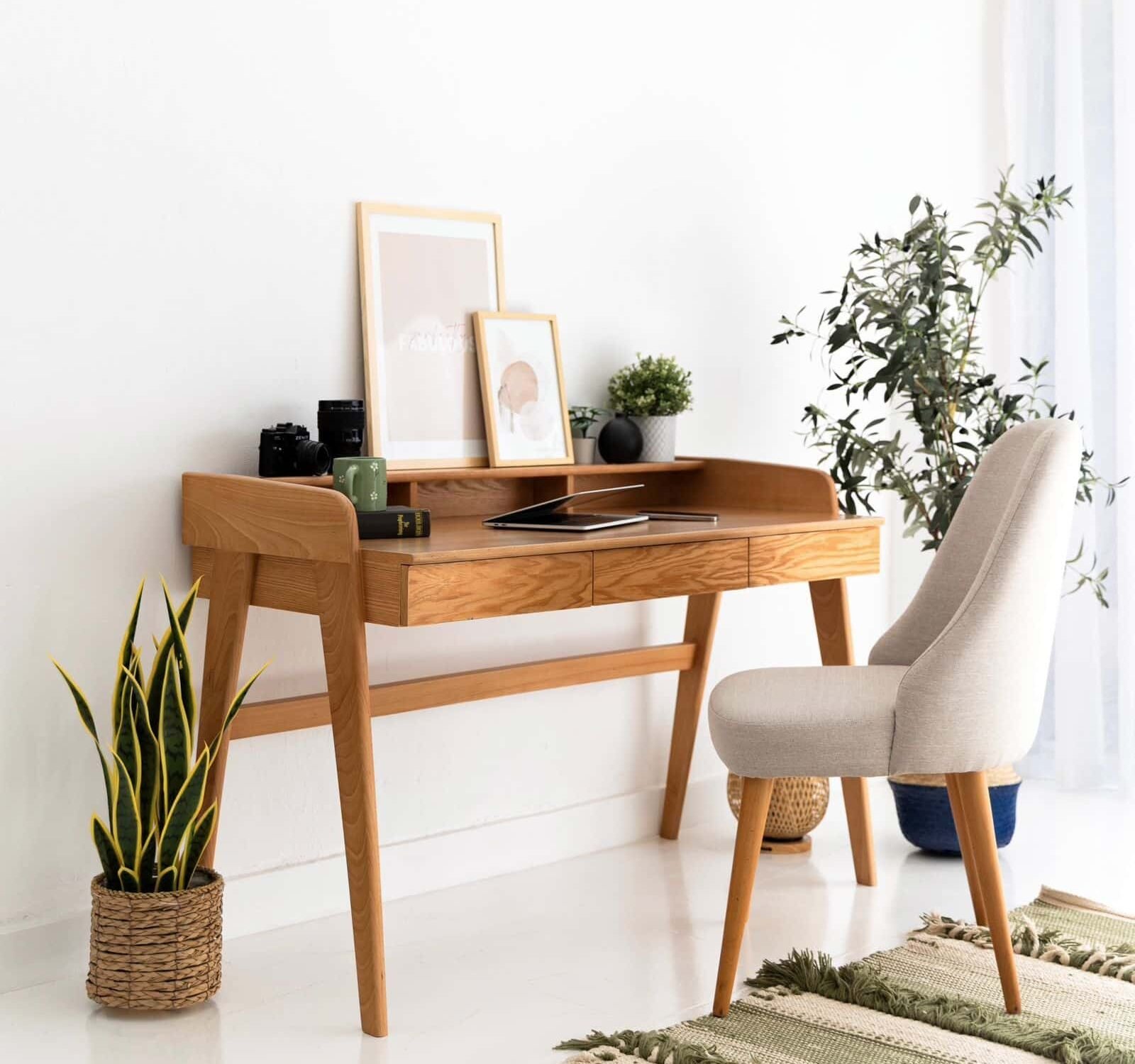 Solo Desk