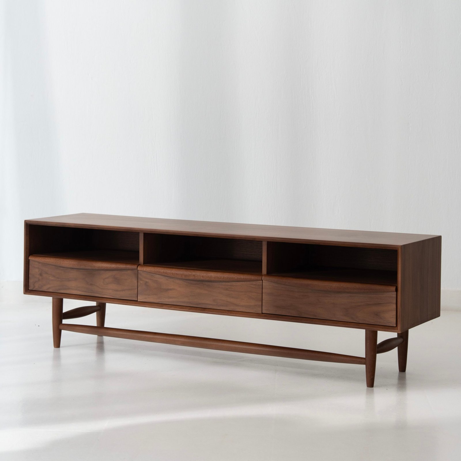 1 Melia TV Unit - Image 1